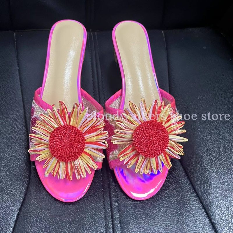 Embroidery Design Free - Chinelo de Verão com Bordado Iridescente