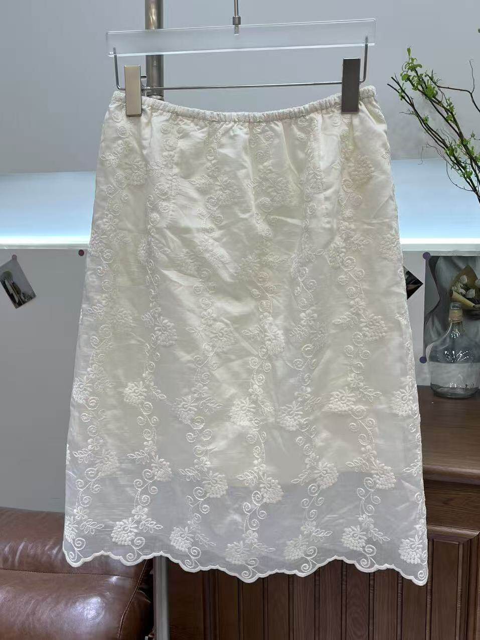 Saia Casual Bordada Estilo Cor - Embroidery Skirt avaliação e preço