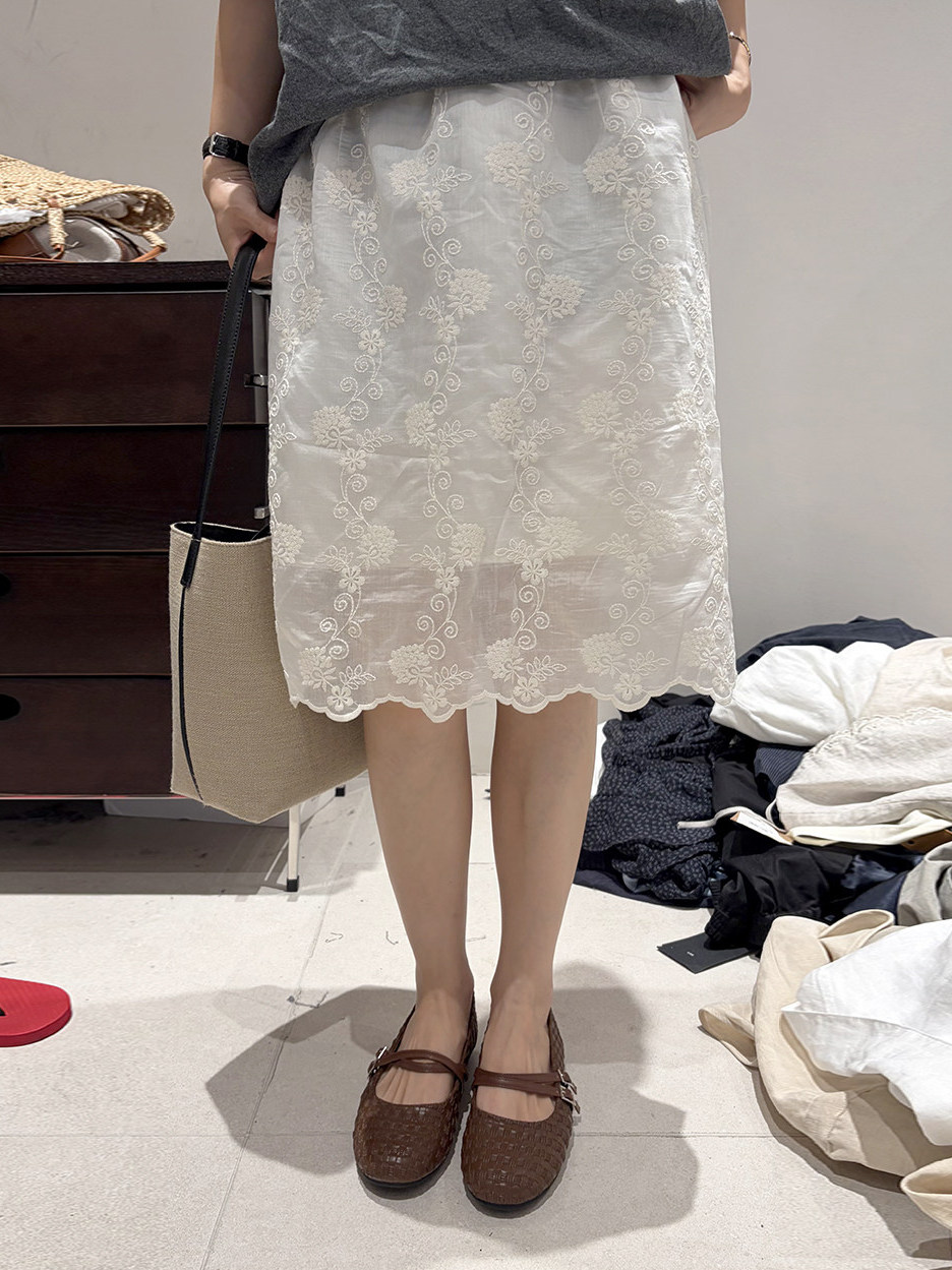 Saia Casual Bordada Estilo Cor - Embroidery Skirt avaliação e preço