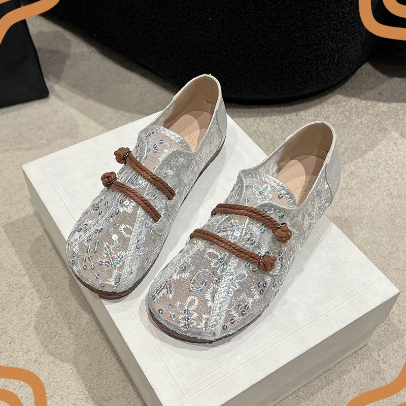 Sapatos Femininos Retrô, Mocas - Embroidery Design Free avaliação e preço